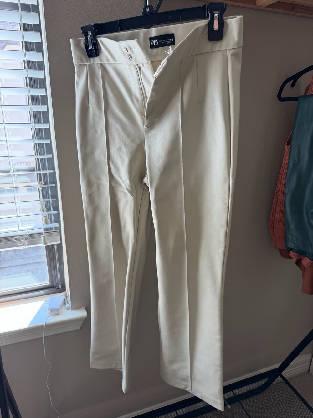 Women’s ZARA Ivory Faux Leather High Waisted Straight Leg Pants Size M